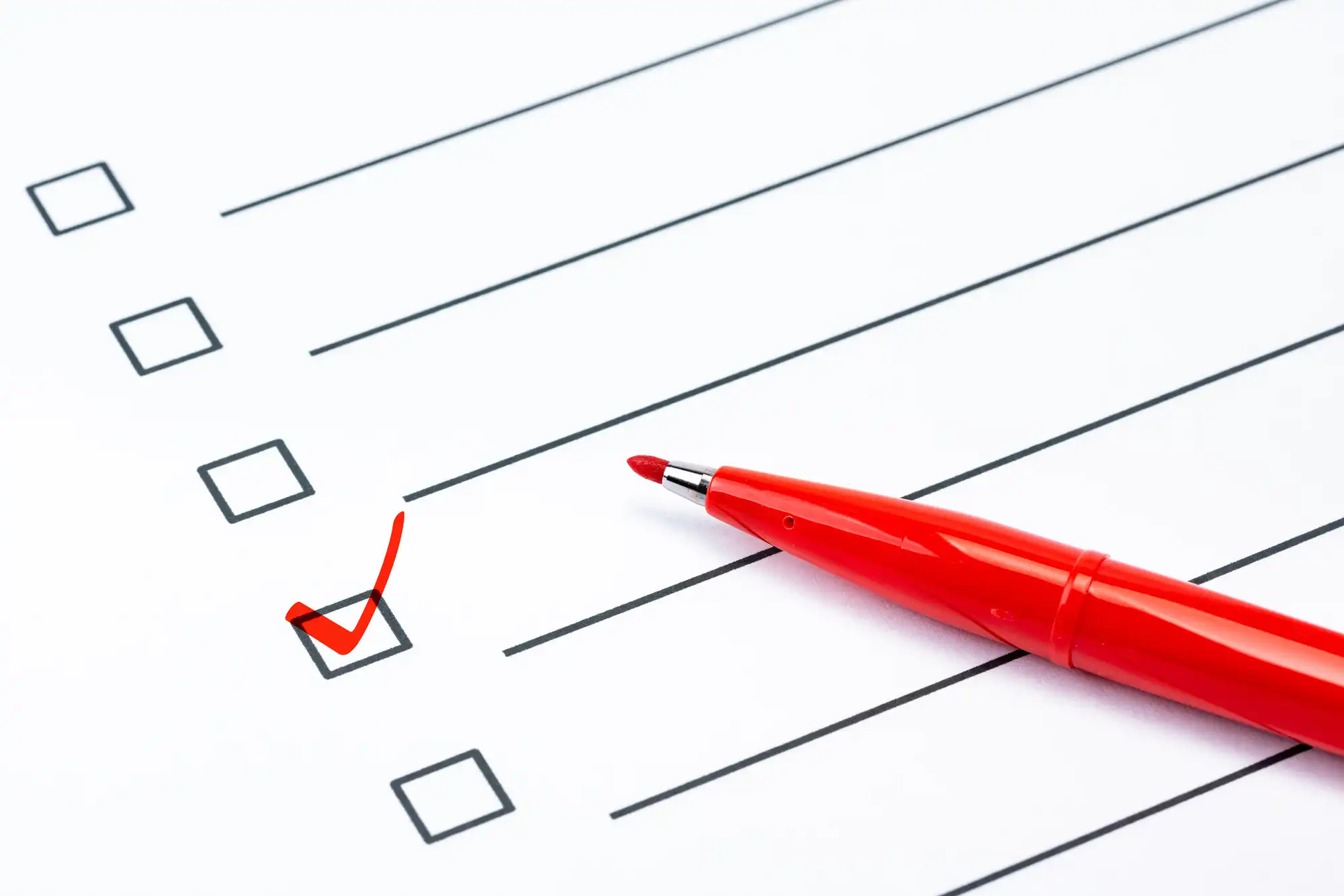 高速道路でのタイヤパンク、もう慌てない！カーレスキュー活用術