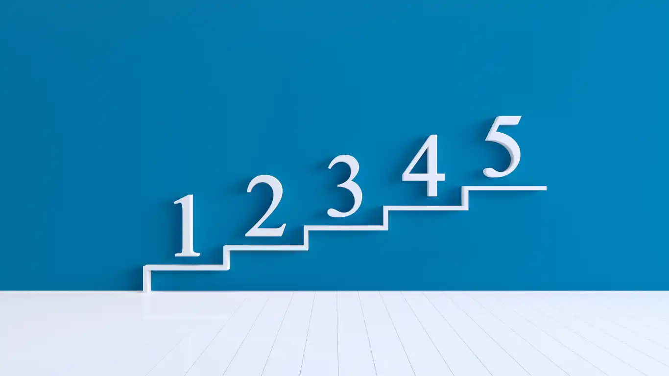 1から5まで書かれた階段